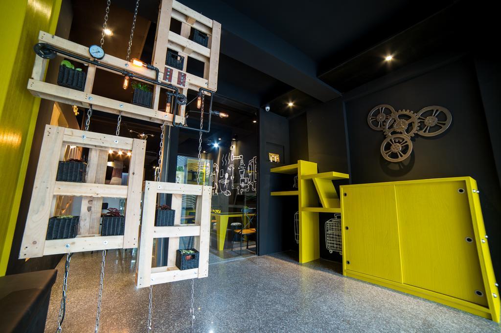 Just Walk Backpacker Hostel Hualien stad Exteriör bild