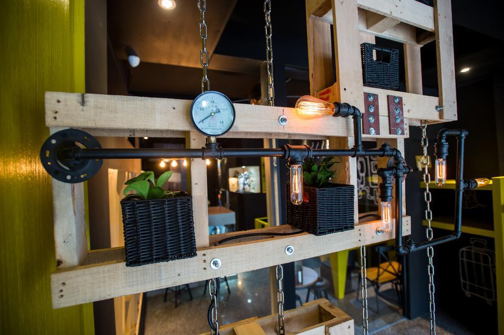 Just Walk Backpacker Hostel Hualien stad Exteriör bild