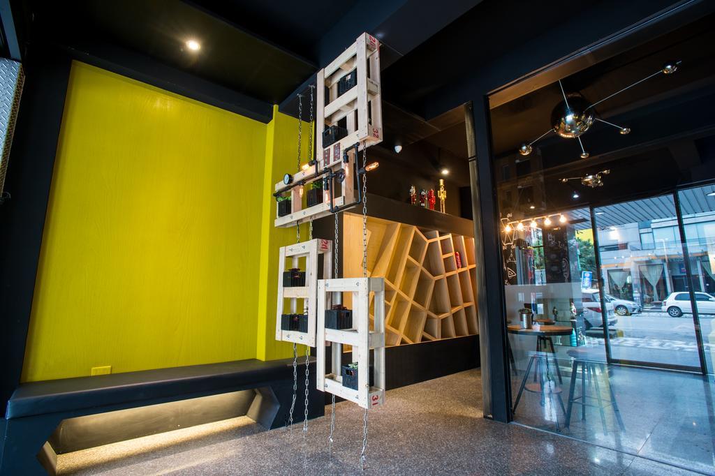 Just Walk Backpacker Hostel Hualien stad Exteriör bild